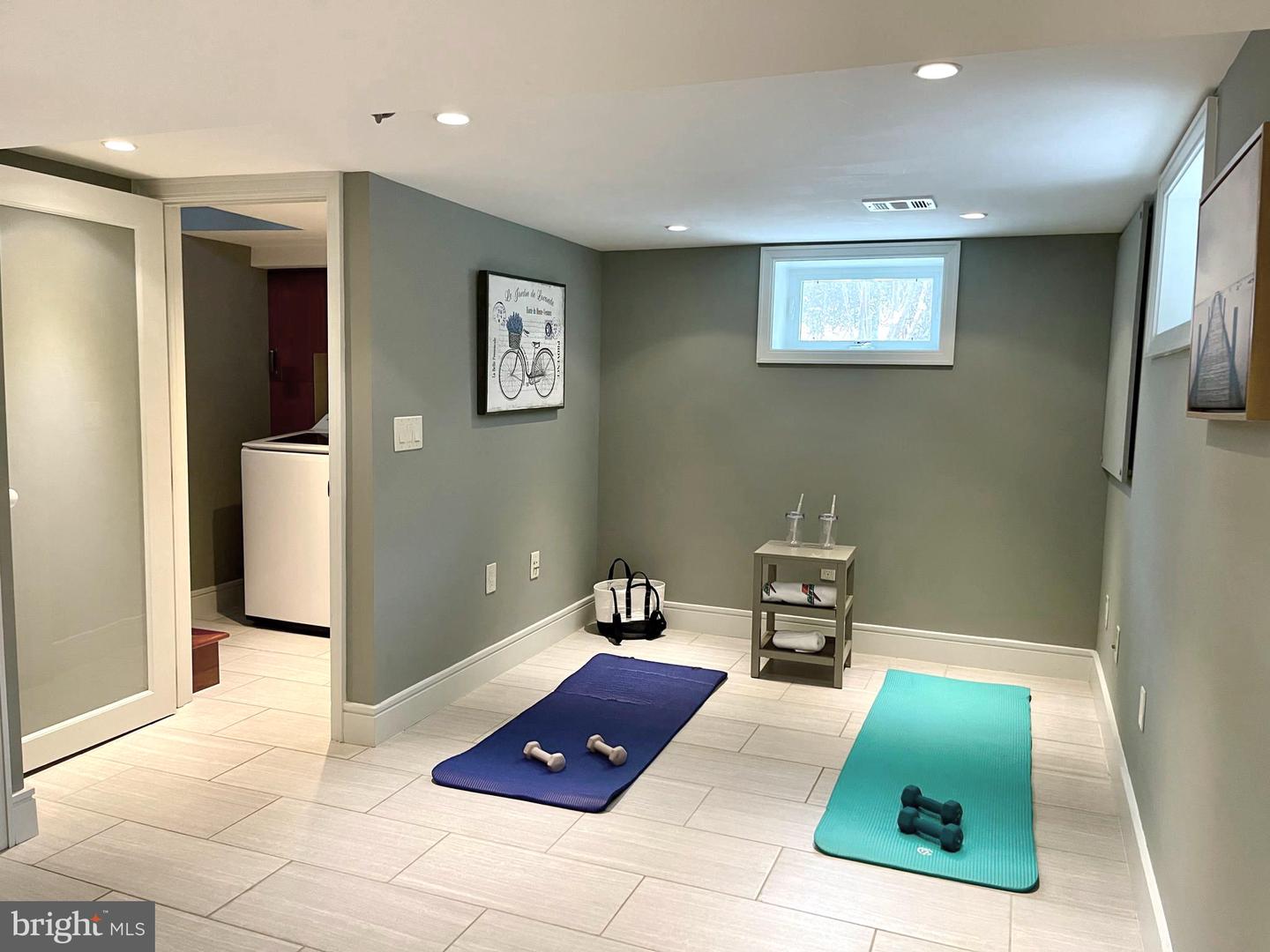 5-A CUSTIS AVE E, ALEXANDRIA, Virginia 22301, 3 Bedrooms Bedrooms, ,2 BathroomsBathrooms,Residential,For sale,5-A CUSTIS AVE E,VAAX2051080 MLS # VAAX2051080