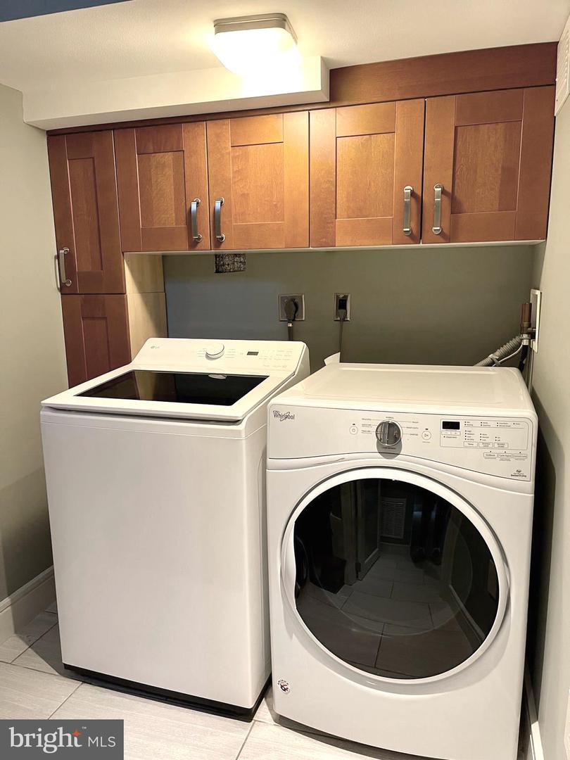 5-A CUSTIS AVE E, ALEXANDRIA, Virginia 22301, 3 Bedrooms Bedrooms, ,2 BathroomsBathrooms,Residential,For sale,5-A CUSTIS AVE E,VAAX2051080 MLS # VAAX2051080