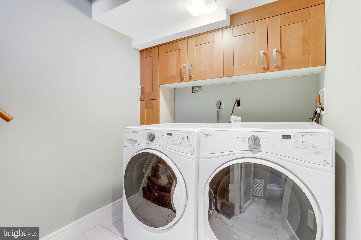 5-A CUSTIS AVE E, ALEXANDRIA, Virginia 22301, 3 Bedrooms Bedrooms, ,2 BathroomsBathrooms,Residential,For sale,5-A CUSTIS AVE E,VAAX2051080 MLS # VAAX2051080