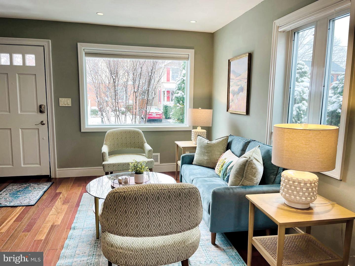 5-A CUSTIS AVE E, ALEXANDRIA, Virginia 22301, 3 Bedrooms Bedrooms, ,2 BathroomsBathrooms,Residential,For sale,5-A CUSTIS AVE E,VAAX2051080 MLS # VAAX2051080