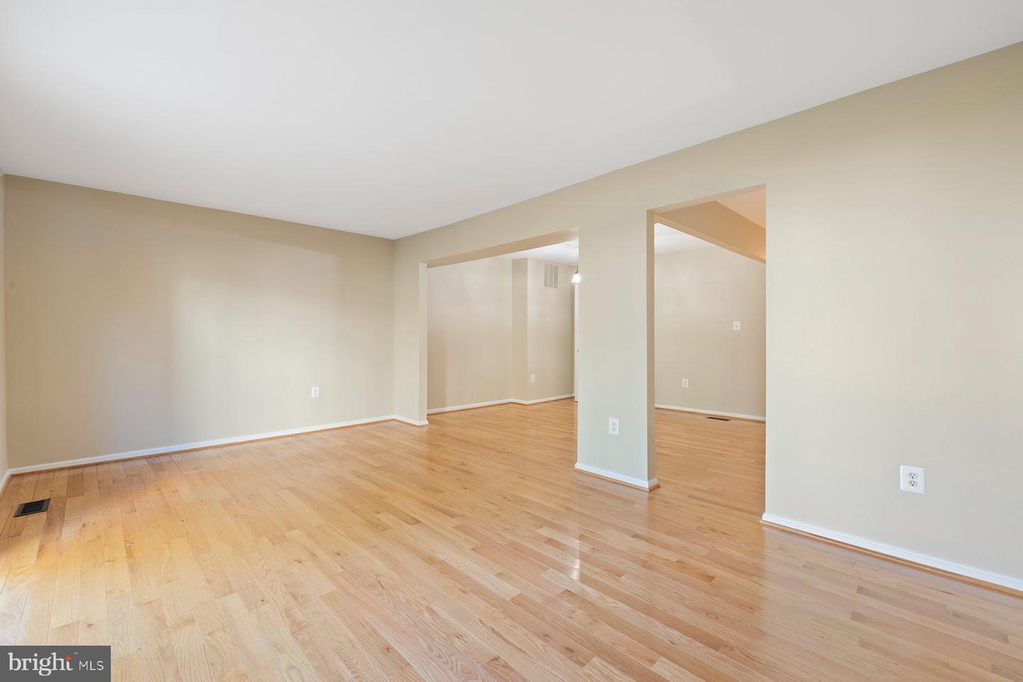 9954 WOOD WREN CT, FAIRFAX, Virginia 22032, 3 Bedrooms Bedrooms, ,2 BathroomsBathrooms,Residential,For sale,9954 WOOD WREN CT,VAFX2276252 MLS # VAFX2276252