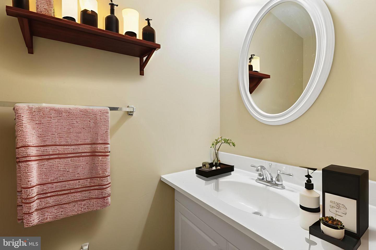 9954 WOOD WREN CT, FAIRFAX, Virginia 22032, 3 Bedrooms Bedrooms, ,2 BathroomsBathrooms,Residential,For sale,9954 WOOD WREN CT,VAFX2276252 MLS # VAFX2276252