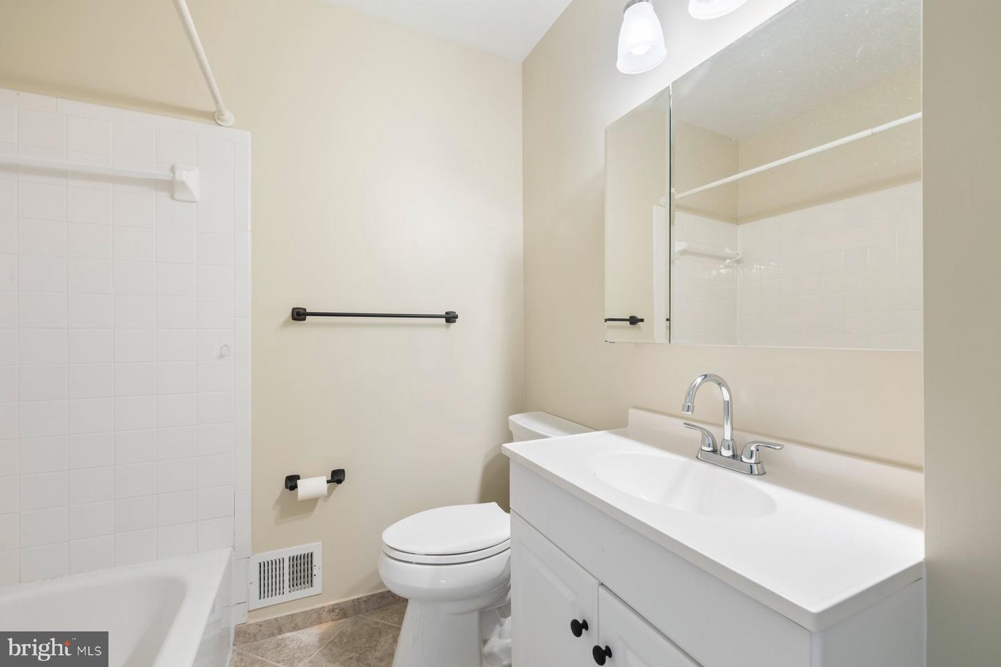 9954 WOOD WREN CT, FAIRFAX, Virginia 22032, 3 Bedrooms Bedrooms, ,2 BathroomsBathrooms,Residential,For sale,9954 WOOD WREN CT,VAFX2276252 MLS # VAFX2276252