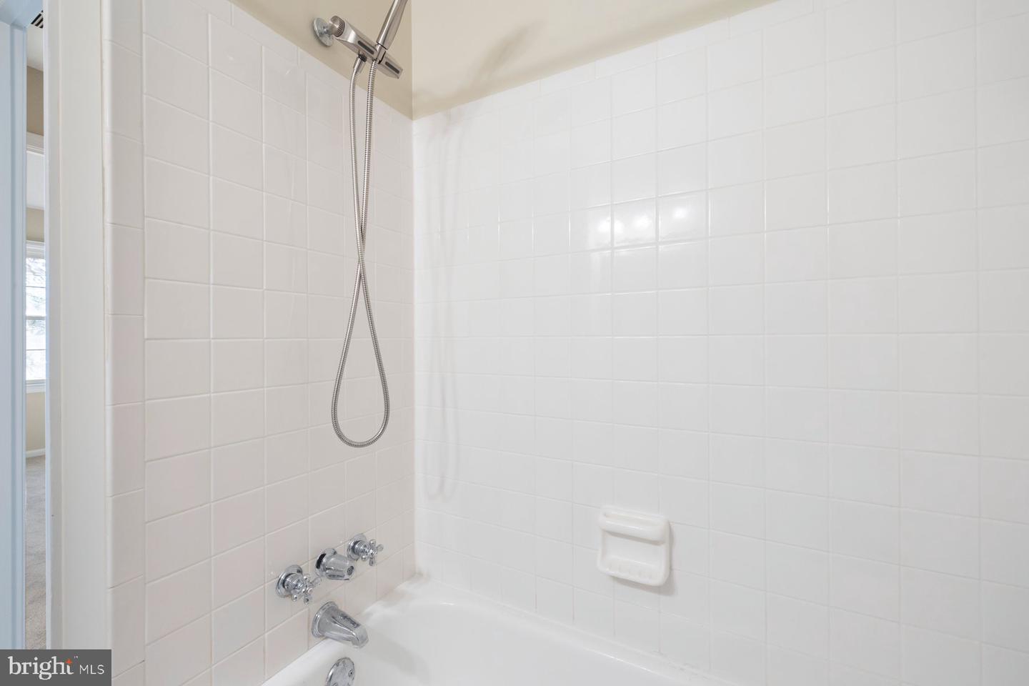 9954 WOOD WREN CT, FAIRFAX, Virginia 22032, 3 Bedrooms Bedrooms, ,2 BathroomsBathrooms,Residential,For sale,9954 WOOD WREN CT,VAFX2276252 MLS # VAFX2276252