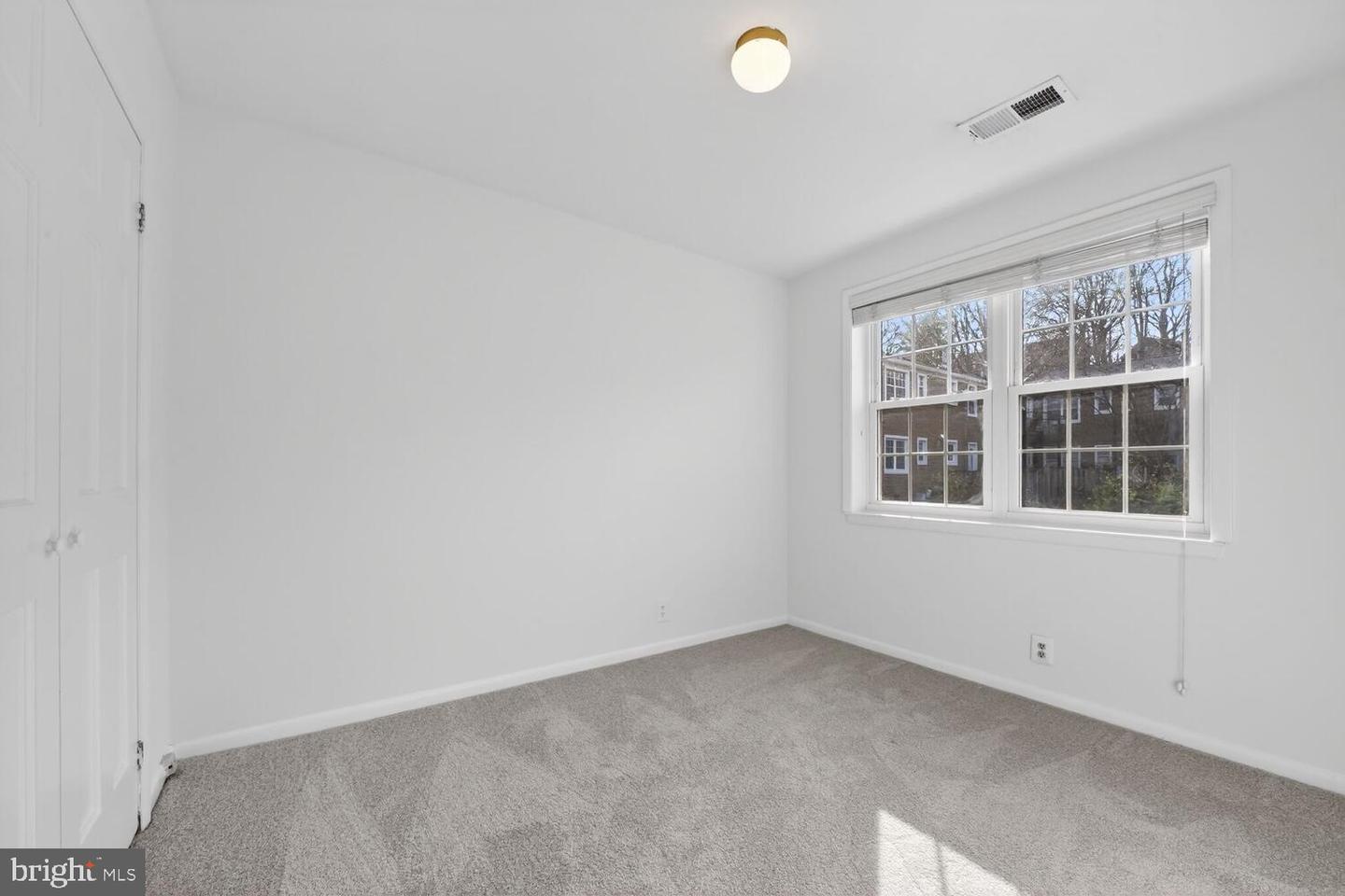 4617 28TH RD S #B, ARLINGTON, Virginia 22206, 2 Bedrooms Bedrooms, ,1 BathroomBathrooms,Residential,For sale,4617 28TH RD S #B,VAAR2065534 MLS # VAAR2065534