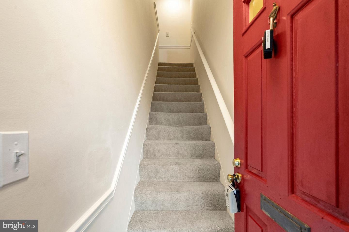 4617 28TH RD S #B, ARLINGTON, Virginia 22206, 2 Bedrooms Bedrooms, ,1 BathroomBathrooms,Residential,For sale,4617 28TH RD S #B,VAAR2065534 MLS # VAAR2065534