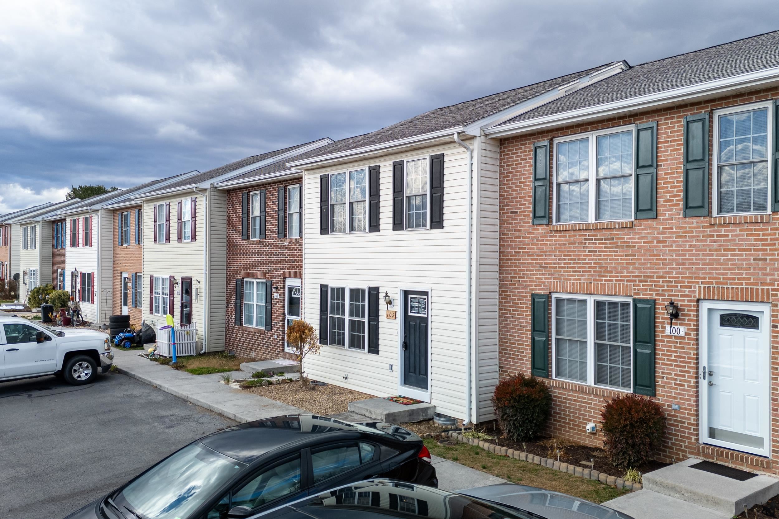 102 KADIES LN, EDINBURG, Virginia 22824, 3 Bedrooms Bedrooms, ,1 BathroomBathrooms,Residential,102 KADIES LN,671612 MLS # 671612 102 KADIES LN, EDINBURG, Virginia 22824, 3 Bedrooms Bedrooms, ,1 BathroomBathrooms,Residential,102 KADIES LN,671612 MLS # 671612