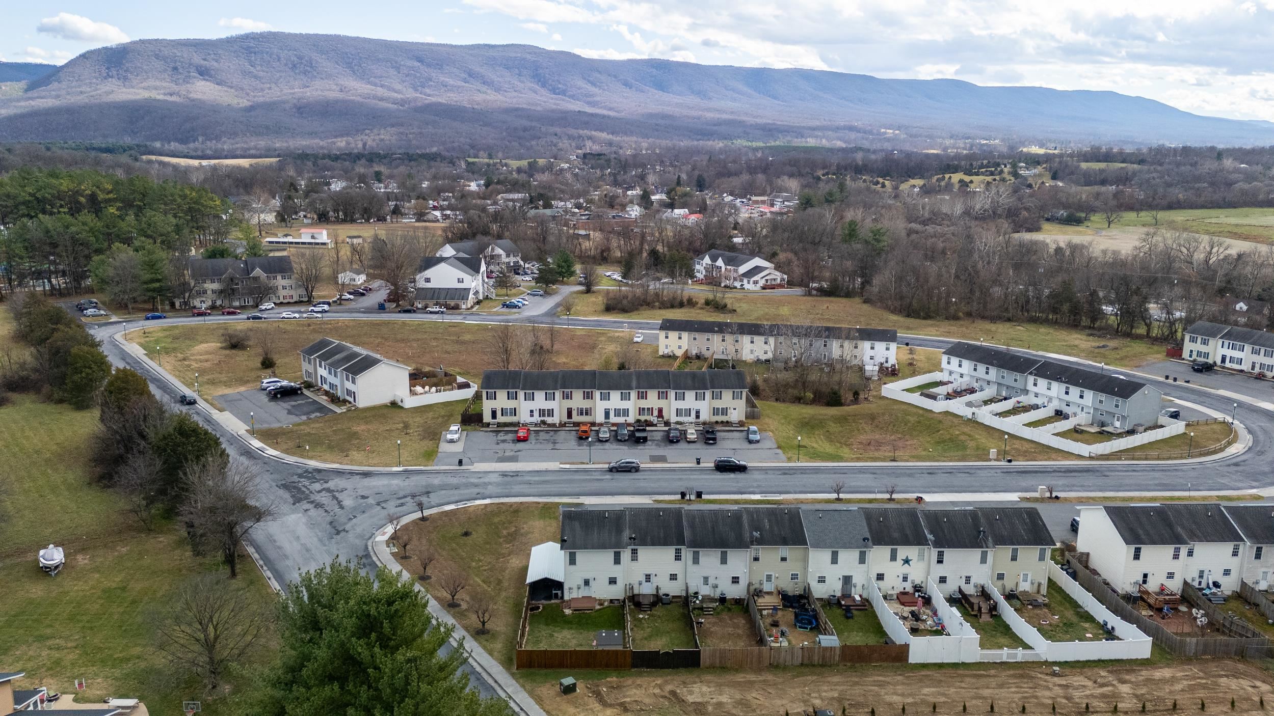 102 KADIES LN, EDINBURG, Virginia 22824, 3 Bedrooms Bedrooms, ,1 BathroomBathrooms,Residential,102 KADIES LN,671612 MLS # 671612 102 KADIES LN, EDINBURG, Virginia 22824, 3 Bedrooms Bedrooms, ,1 BathroomBathrooms,Residential,102 KADIES LN,671612 MLS # 671612