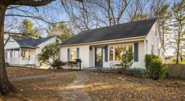 2228 MT VERNON ST, WAYNESBORO, Virginia 22980, 3 Bedrooms Bedrooms, ,1 BathroomBathrooms,Residential,2228 MT VERNON ST,671615 MLS # 671615