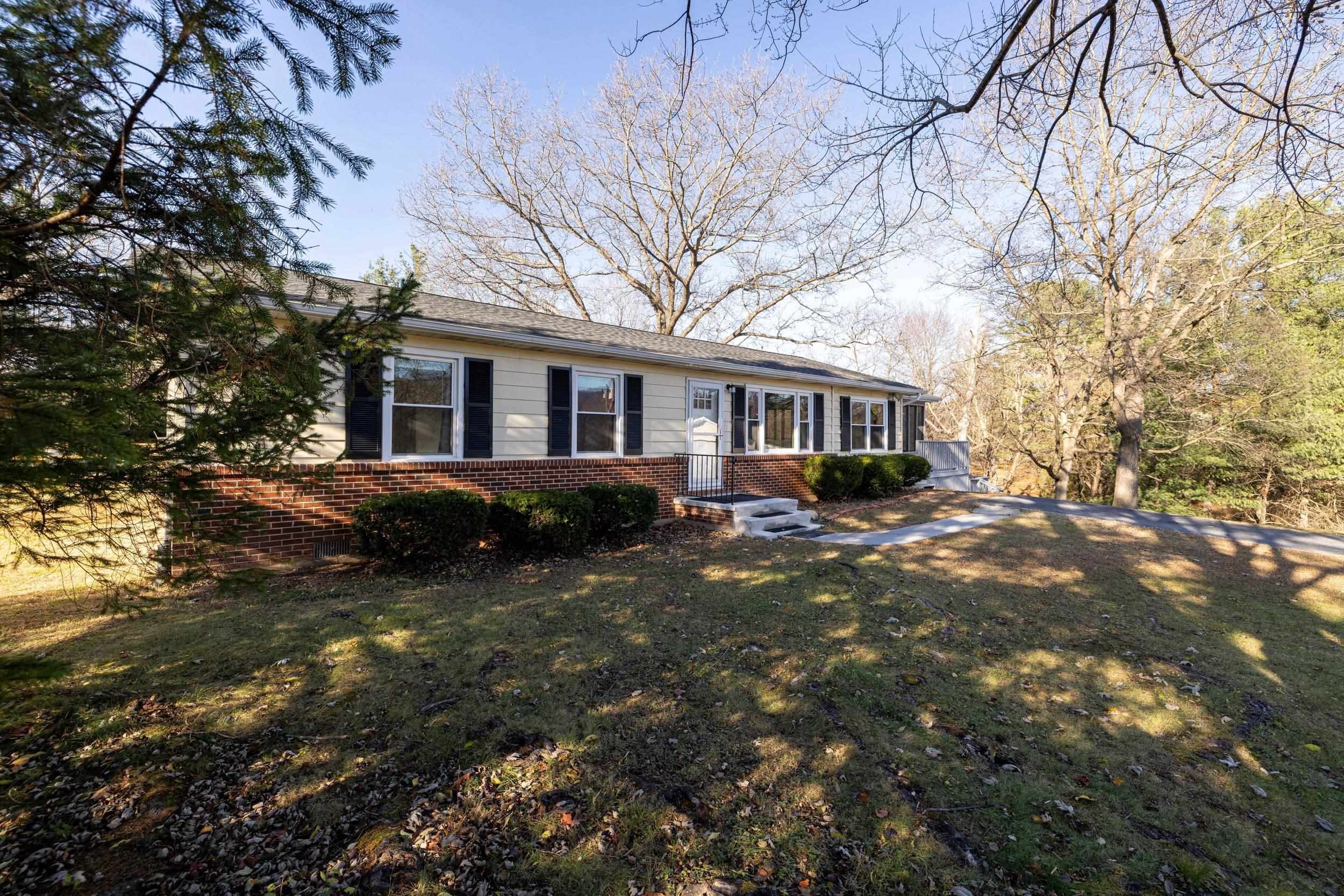 539 LUPTON RD, WOODSTOCK, Virginia 22664, 2 Bedrooms Bedrooms, ,1 BathroomBathrooms,Residential,539 LUPTON RD,671616 MLS # 671616 539 LUPTON RD, WOODSTOCK, Virginia 22664, 2 Bedrooms Bedrooms, ,1 BathroomBathrooms,Residential,539 LUPTON RD,671616 MLS # 671616