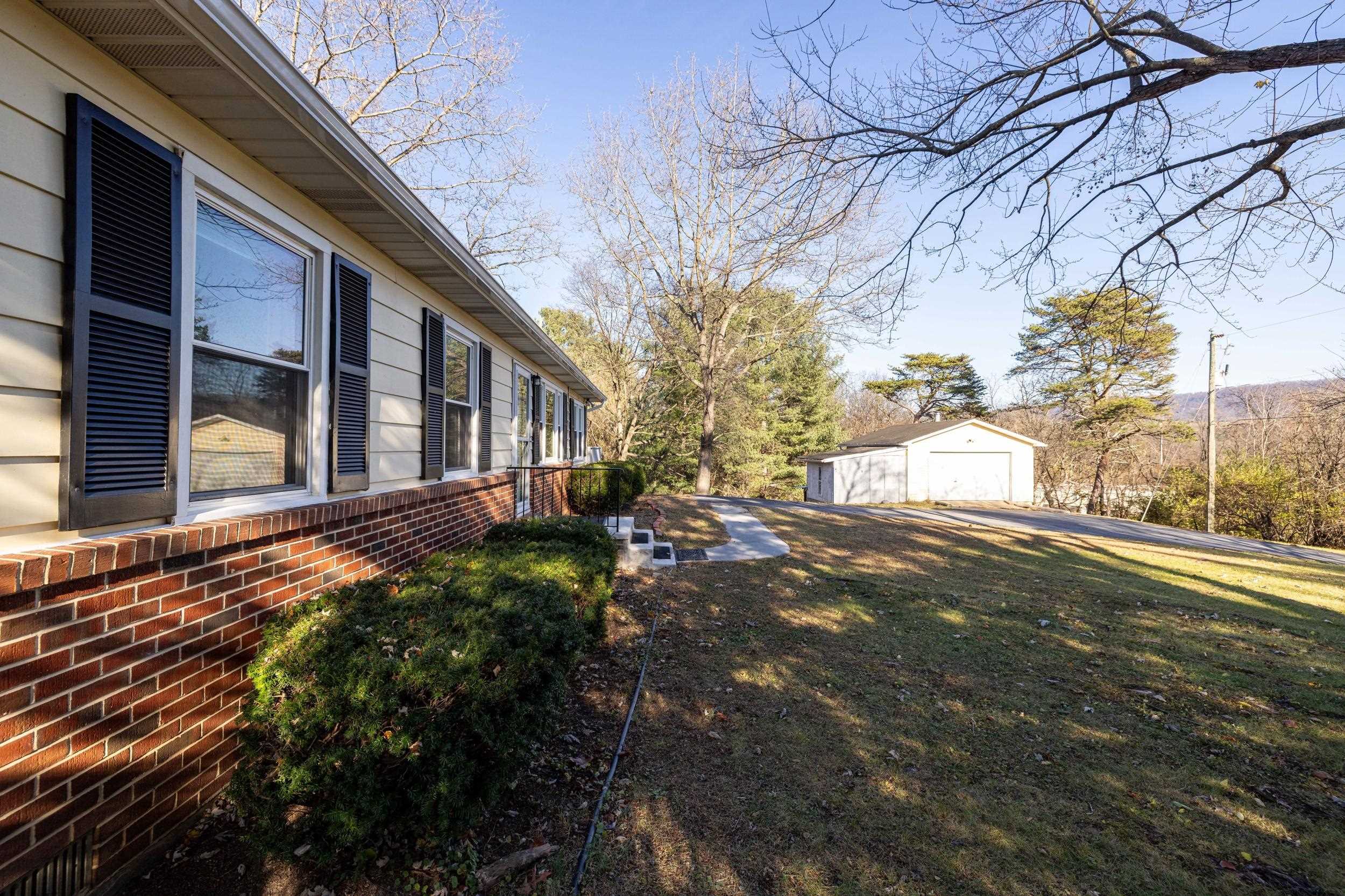 539 LUPTON RD, WOODSTOCK, Virginia 22664, 2 Bedrooms Bedrooms, ,1 BathroomBathrooms,Residential,539 LUPTON RD,671616 MLS # 671616 539 LUPTON RD, WOODSTOCK, Virginia 22664, 2 Bedrooms Bedrooms, ,1 BathroomBathrooms,Residential,539 LUPTON RD,671616 MLS # 671616