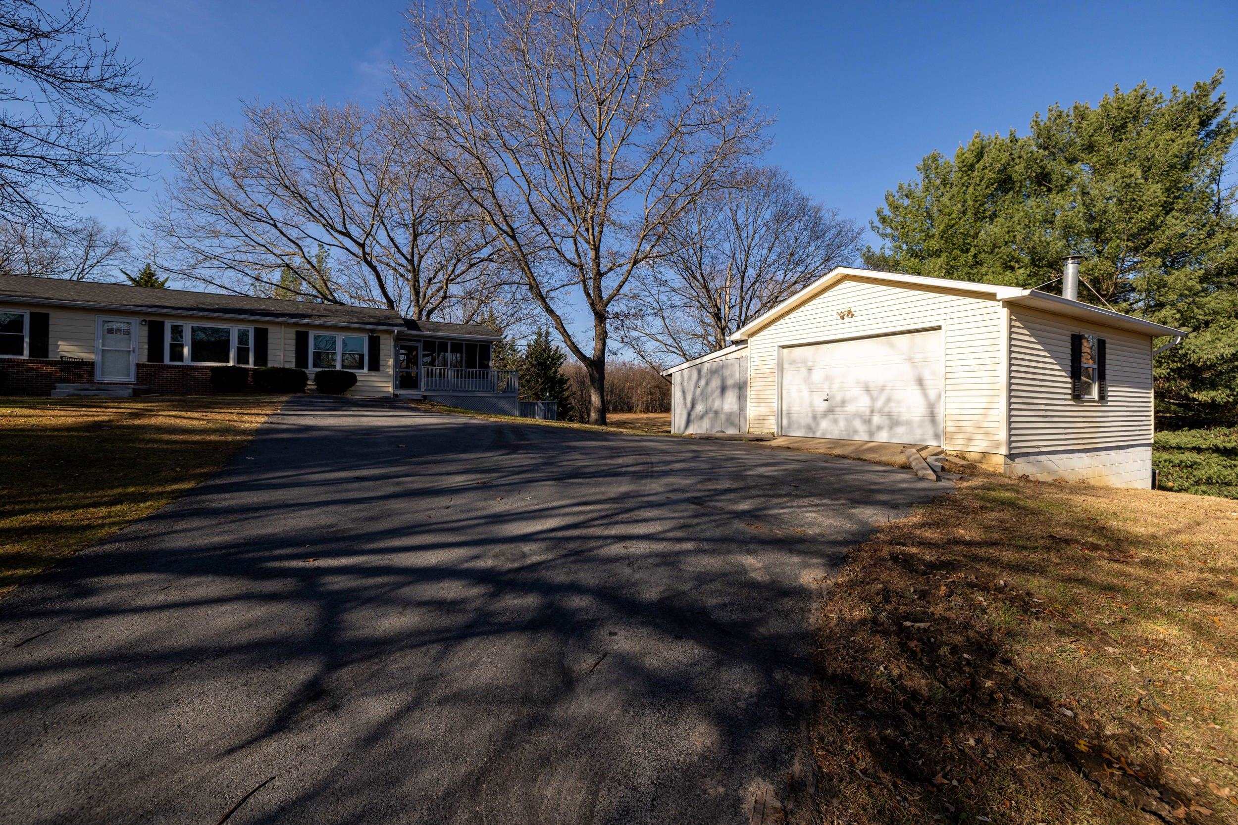 539 LUPTON RD, WOODSTOCK, Virginia 22664, 2 Bedrooms Bedrooms, ,1 BathroomBathrooms,Residential,539 LUPTON RD,671616 MLS # 671616 539 LUPTON RD, WOODSTOCK, Virginia 22664, 2 Bedrooms Bedrooms, ,1 BathroomBathrooms,Residential,539 LUPTON RD,671616 MLS # 671616