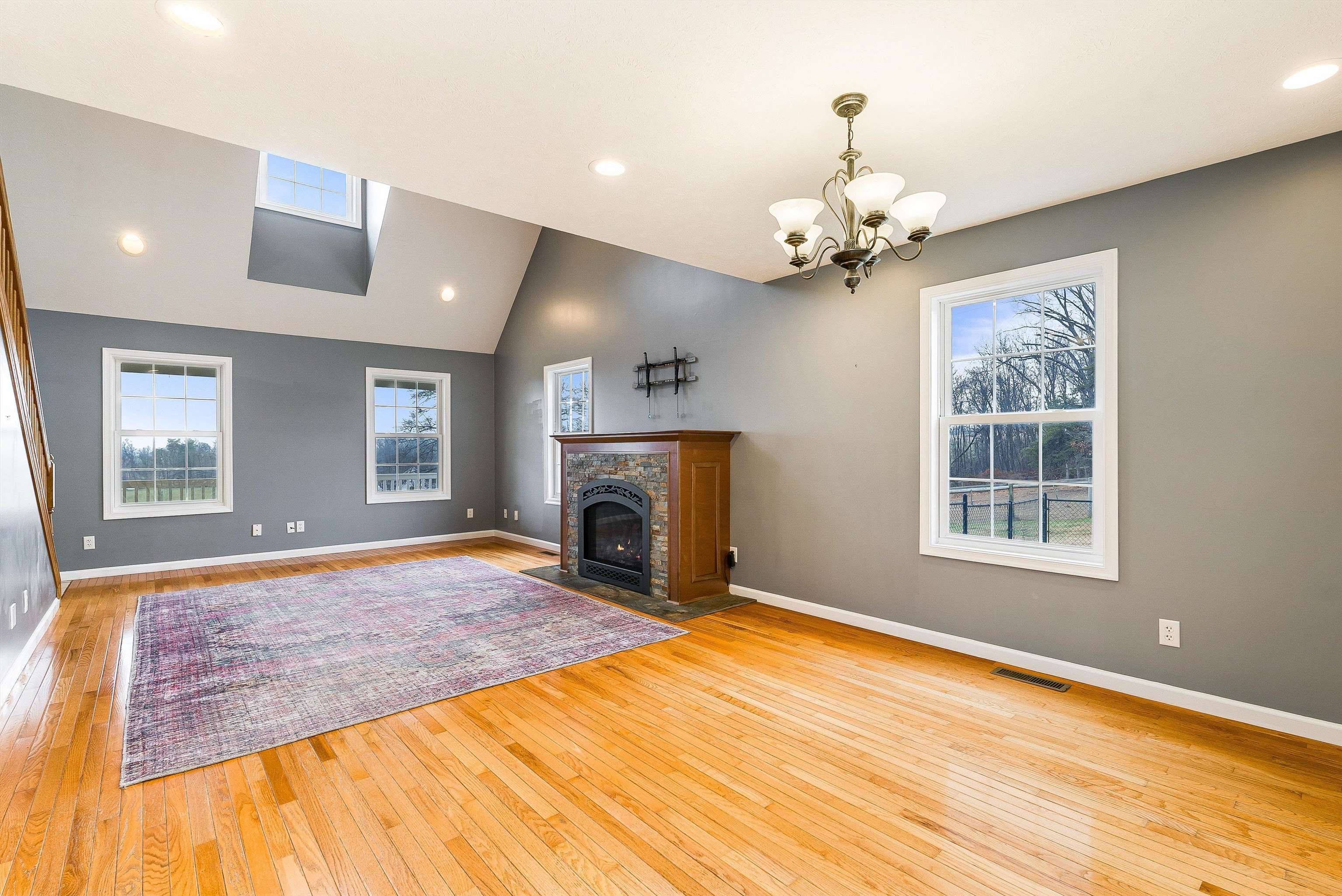 6527 STABLE VIEW LN, TIMBERVILLE, Virginia 22853, 3 Bedrooms Bedrooms, ,3 BathroomsBathrooms,Residential,6527 STABLE VIEW LN,671621 MLS # 671621