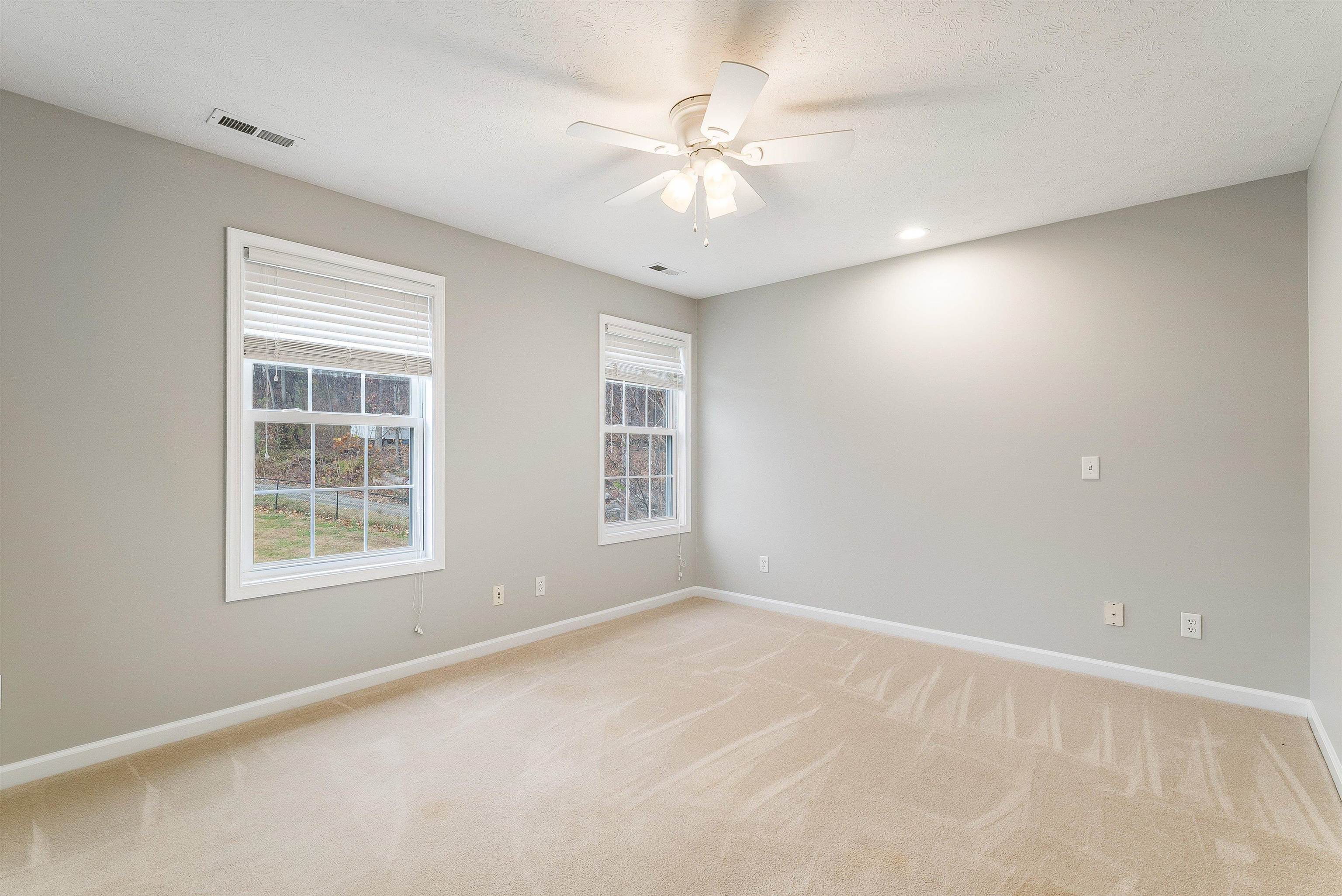 6527 STABLE VIEW LN, TIMBERVILLE, Virginia 22853, 3 Bedrooms Bedrooms, ,3 BathroomsBathrooms,Residential,6527 STABLE VIEW LN,671621 MLS # 671621