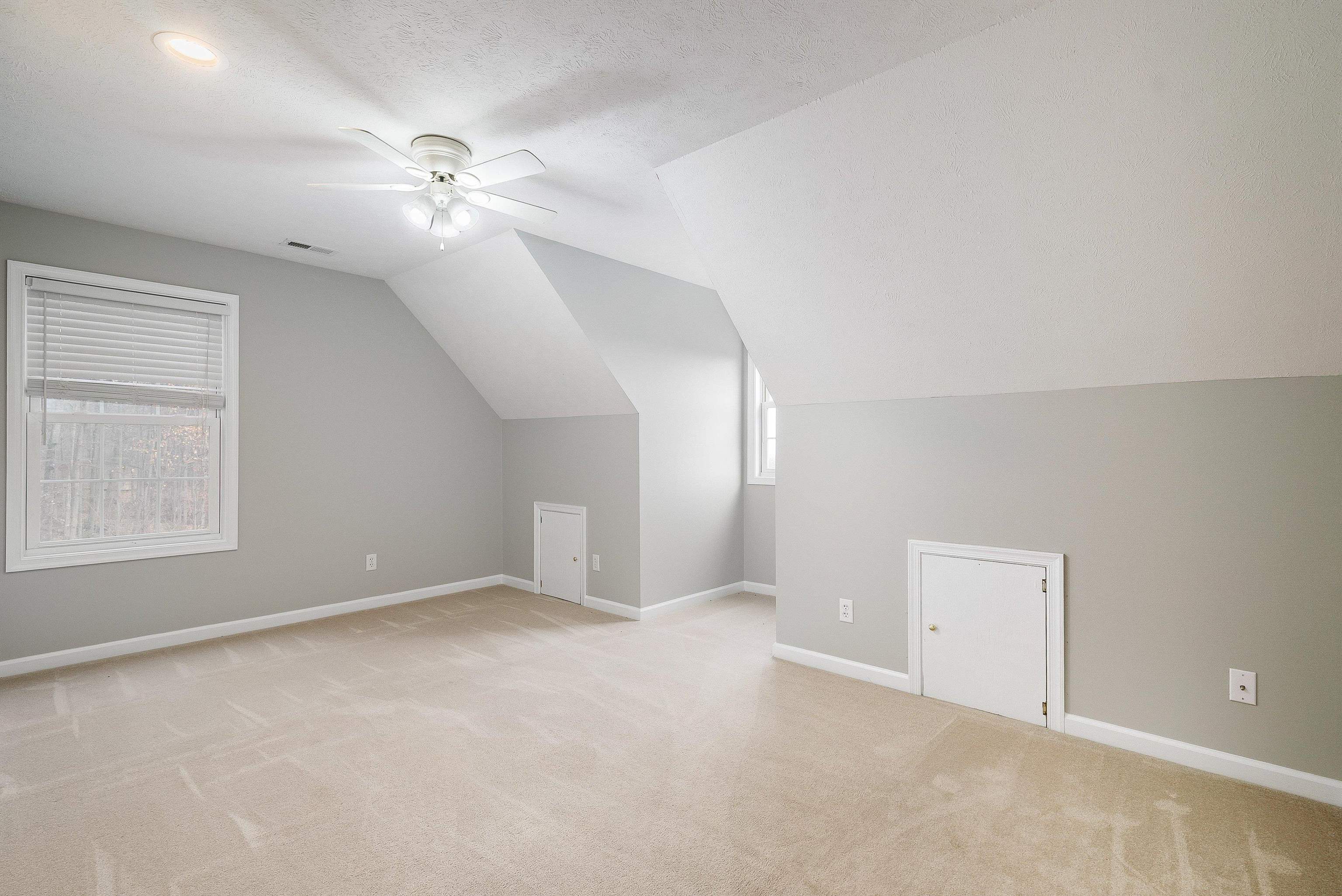 6527 STABLE VIEW LN, TIMBERVILLE, Virginia 22853, 3 Bedrooms Bedrooms, ,3 BathroomsBathrooms,Residential,6527 STABLE VIEW LN,671621 MLS # 671621