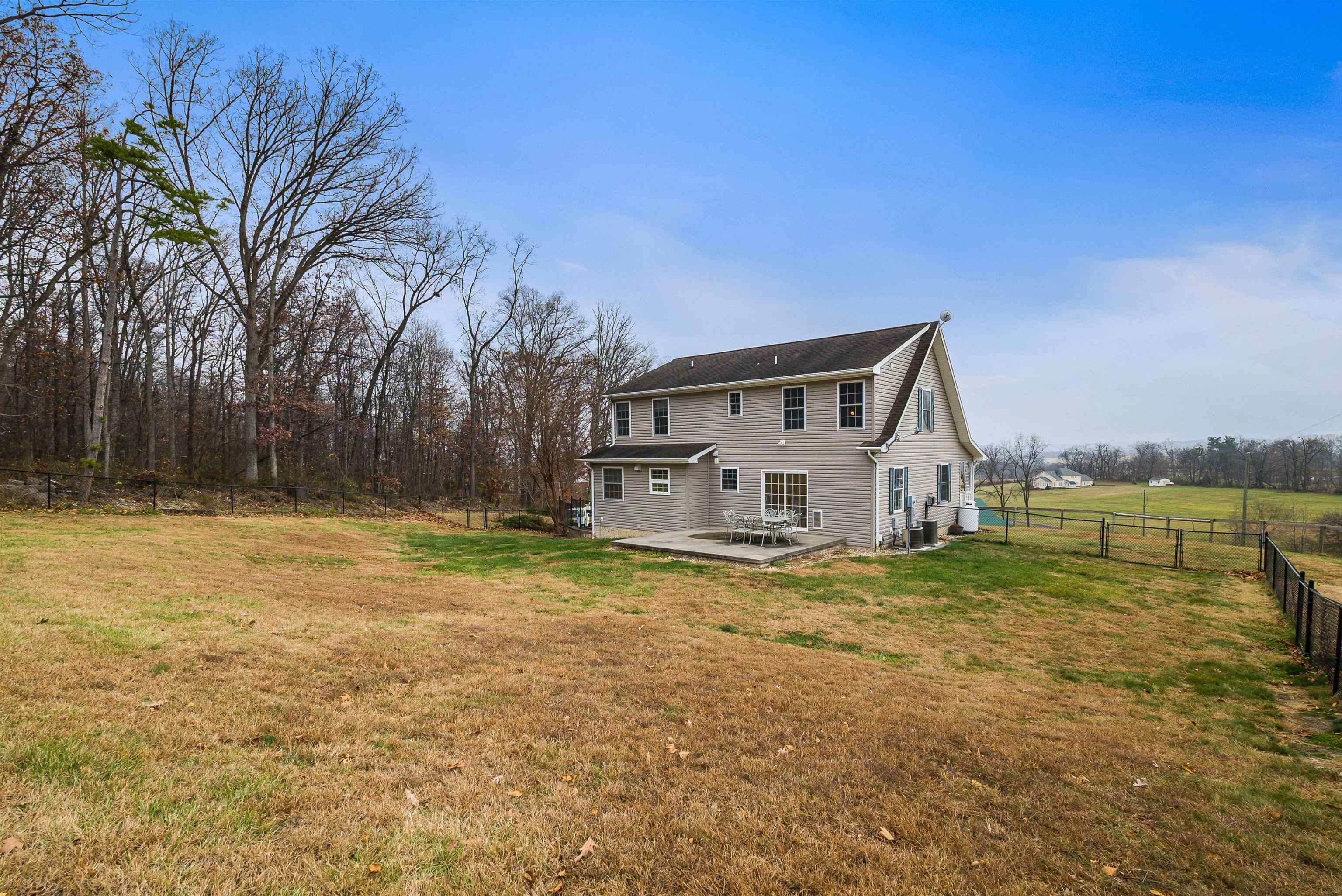 6527 STABLE VIEW LN, TIMBERVILLE, Virginia 22853, 3 Bedrooms Bedrooms, ,3 BathroomsBathrooms,Residential,6527 STABLE VIEW LN,671621 MLS # 671621