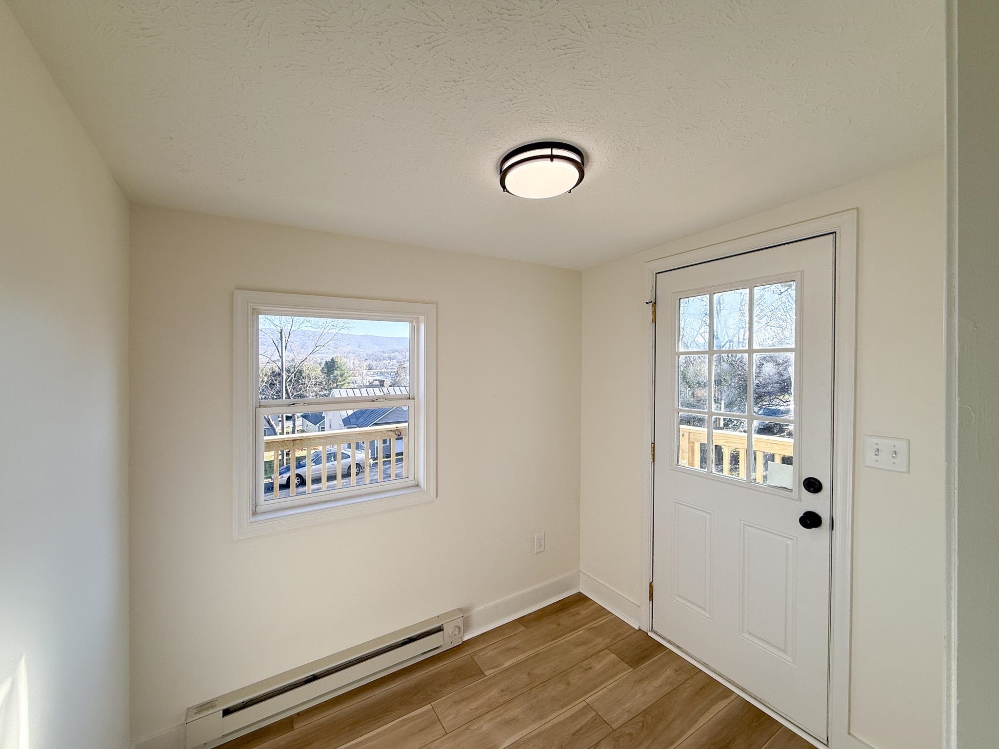 909 GRAYSON AVE, WAYNESBORO, Virginia 22980, 3 Bedrooms Bedrooms, ,2 BathroomsBathrooms,Residential,909 GRAYSON AVE,671622 MLS # 671622 909 GRAYSON AVE, WAYNESBORO, Virginia 22980, 3 Bedrooms Bedrooms, ,2 BathroomsBathrooms,Residential,909 GRAYSON AVE,671622 MLS # 671622