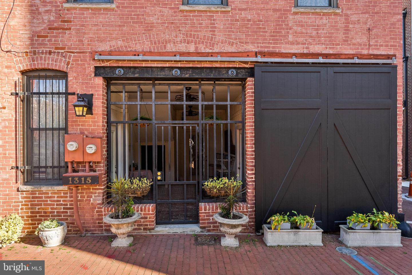 1315 NAYLOR CT NW, WASHINGTON, District Of Columbia 20001, 2 Bedrooms Bedrooms, ,2 BathroomsBathrooms,Residential,For sale,1315 NAYLOR CT NW,DCDC2230980 MLS # DCDC2230980 1315 NAYLOR CT NW, WASHINGTON, District Of Columbia 20001, 2 Bedrooms Bedrooms, ,2 BathroomsBathrooms,Residential,For sale,1315 NAYLOR CT NW,DCDC2230980 MLS # DCDC2230980