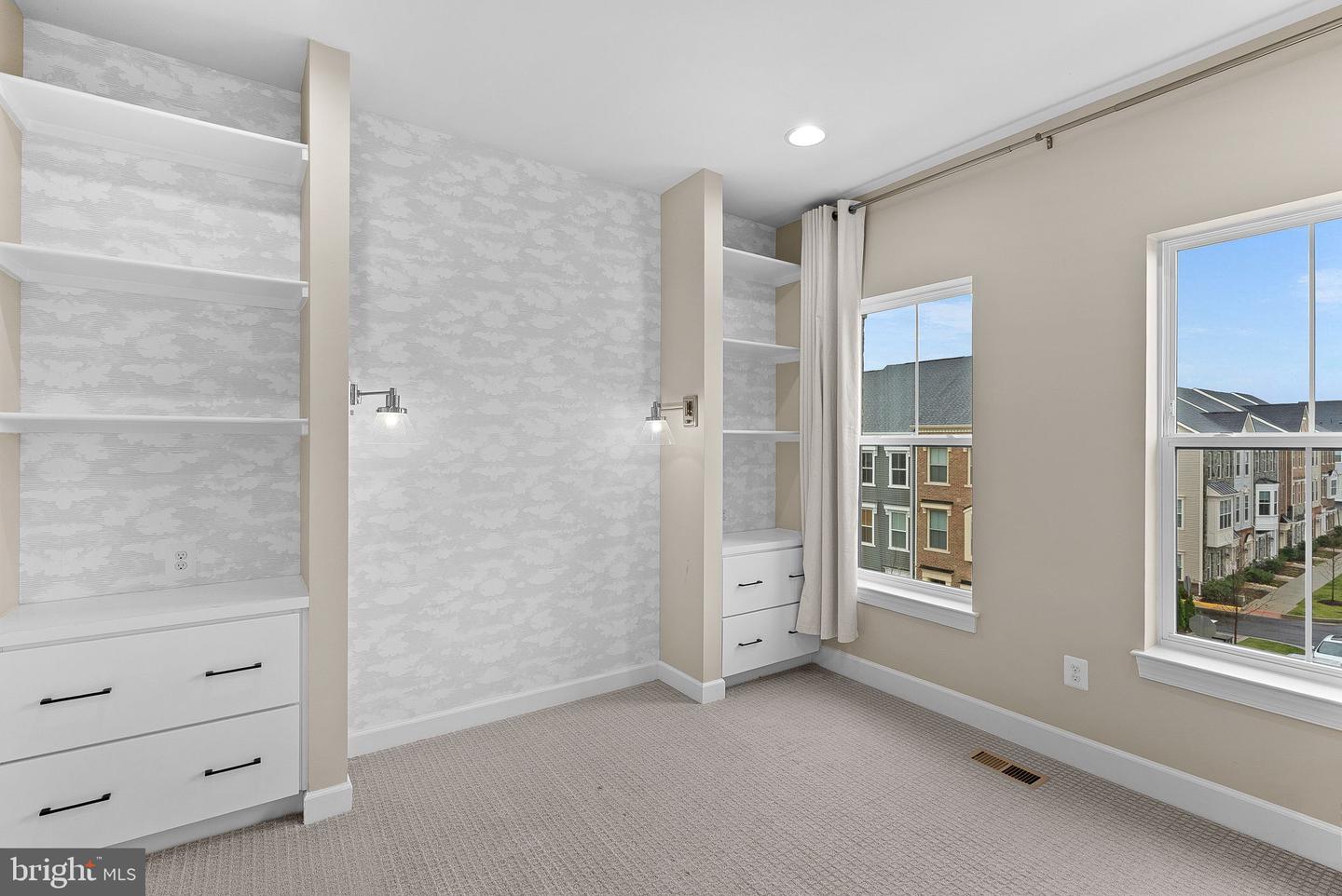 5159 RIDGEVIEW RETREAT DR, CHANTILLY, Virginia 20151, 3 Bedrooms Bedrooms, ,2 BathroomsBathrooms,Residential,For sale,5159 RIDGEVIEW RETREAT DR,VAFX2278494 MLS # VAFX2278494 5159 RIDGEVIEW RETREAT DR, CHANTILLY, Virginia 20151, 3 Bedrooms Bedrooms, ,2 BathroomsBathrooms,Residential,For sale,5159 RIDGEVIEW RETREAT DR,VAFX2278494 MLS # VAFX2278494