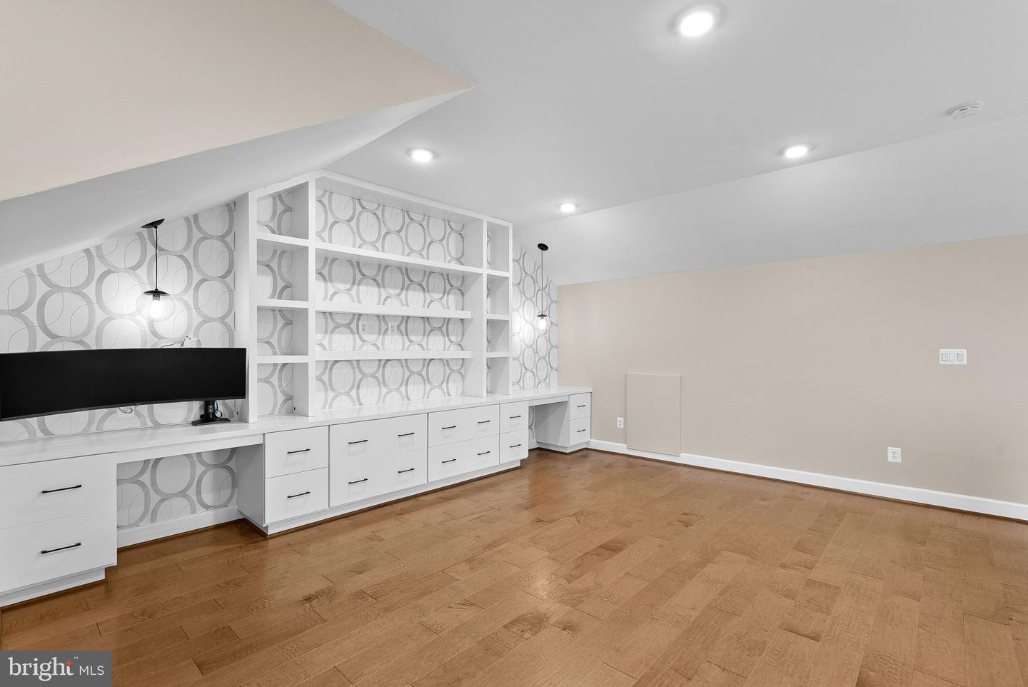 5159 RIDGEVIEW RETREAT DR, CHANTILLY, Virginia 20151, 3 Bedrooms Bedrooms, ,2 BathroomsBathrooms,Residential,For sale,5159 RIDGEVIEW RETREAT DR,VAFX2278494 MLS # VAFX2278494 5159 RIDGEVIEW RETREAT DR, CHANTILLY, Virginia 20151, 3 Bedrooms Bedrooms, ,2 BathroomsBathrooms,Residential,For sale,5159 RIDGEVIEW RETREAT DR,VAFX2278494 MLS # VAFX2278494