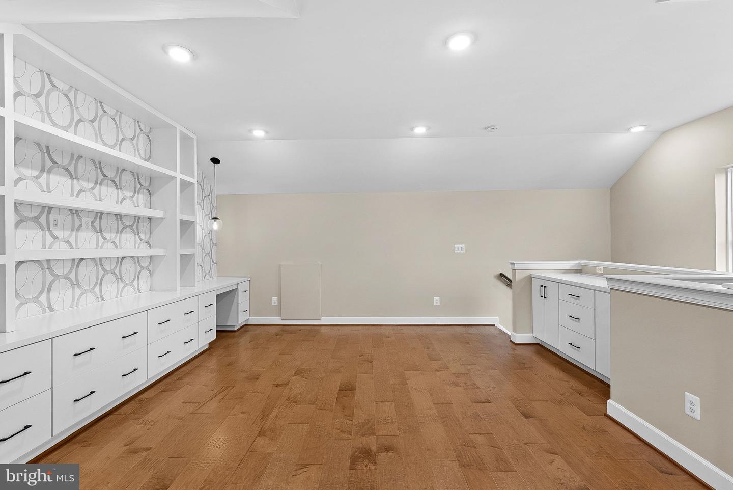 5159 RIDGEVIEW RETREAT DR, CHANTILLY, Virginia 20151, 3 Bedrooms Bedrooms, ,2 BathroomsBathrooms,Residential,For sale,5159 RIDGEVIEW RETREAT DR,VAFX2278494 MLS # VAFX2278494 5159 RIDGEVIEW RETREAT DR, CHANTILLY, Virginia 20151, 3 Bedrooms Bedrooms, ,2 BathroomsBathrooms,Residential,For sale,5159 RIDGEVIEW RETREAT DR,VAFX2278494 MLS # VAFX2278494