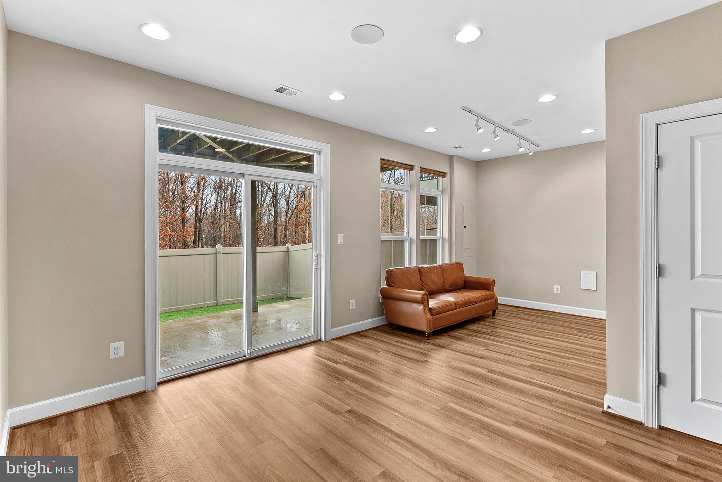 5159 RIDGEVIEW RETREAT DR, CHANTILLY, Virginia 20151, 3 Bedrooms Bedrooms, ,2 BathroomsBathrooms,Residential,For sale,5159 RIDGEVIEW RETREAT DR,VAFX2278494 MLS # VAFX2278494 5159 RIDGEVIEW RETREAT DR, CHANTILLY, Virginia 20151, 3 Bedrooms Bedrooms, ,2 BathroomsBathrooms,Residential,For sale,5159 RIDGEVIEW RETREAT DR,VAFX2278494 MLS # VAFX2278494