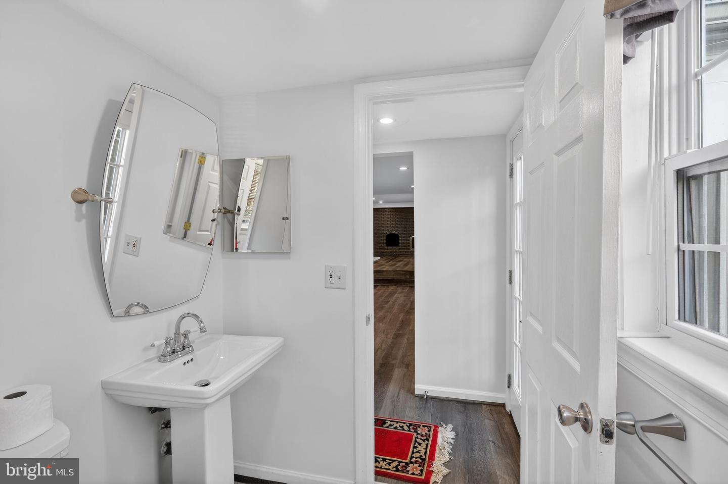 1857 HUNTER MILL RD, VIENNA, Virginia 22182, 4 Bedrooms Bedrooms, ,2 BathroomsBathrooms,Residential,For sale,1857 HUNTER MILL RD,VAFX2278606 MLS # VAFX2278606