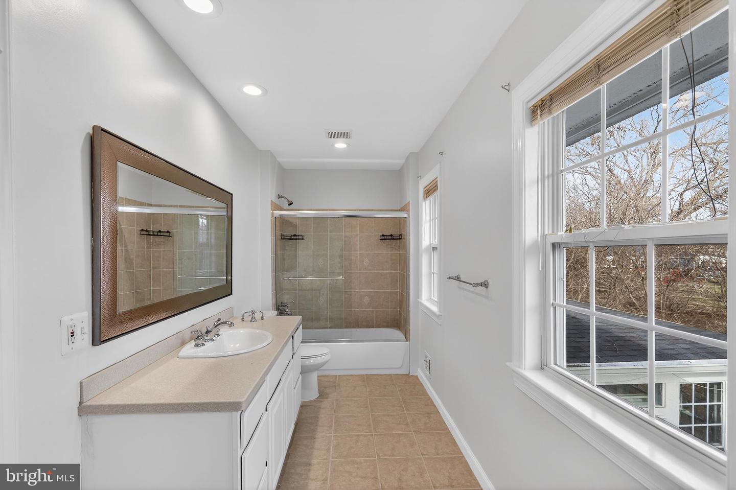 1857 HUNTER MILL RD, VIENNA, Virginia 22182, 4 Bedrooms Bedrooms, ,2 BathroomsBathrooms,Residential,For sale,1857 HUNTER MILL RD,VAFX2278606 MLS # VAFX2278606