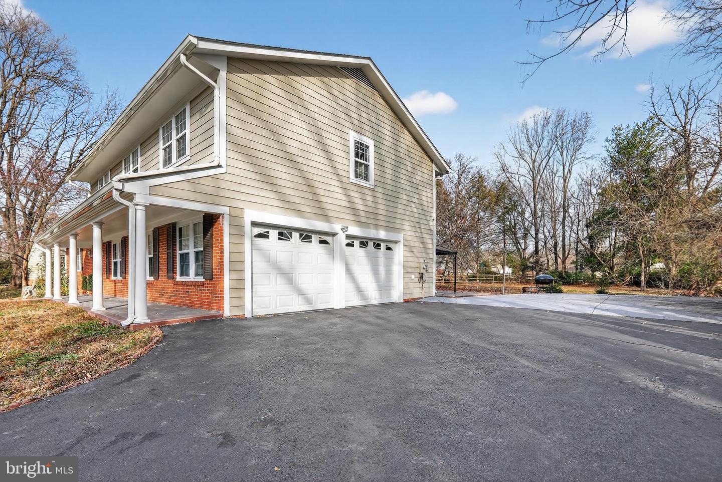 1857 HUNTER MILL RD, VIENNA, Virginia 22182, 4 Bedrooms Bedrooms, ,2 BathroomsBathrooms,Residential,For sale,1857 HUNTER MILL RD,VAFX2278606 MLS # VAFX2278606