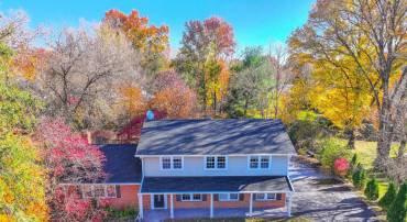 1857 HUNTER MILL RD, VIENNA, Virginia 22182, 4 Bedrooms Bedrooms, ,2 BathroomsBathrooms,Residential,For sale,1857 HUNTER MILL RD,VAFX2278606 MLS # VAFX2278606