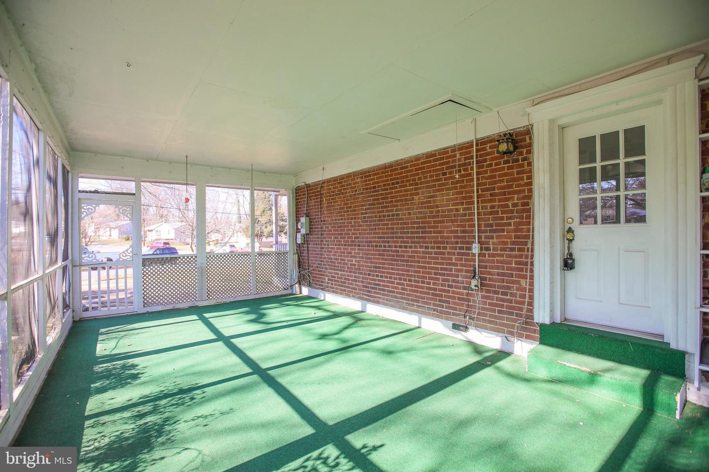 8815 JANDELL RD, LORTON, Virginia 22079, 3 Bedrooms Bedrooms, ,2 BathroomsBathrooms,Residential,For sale,8815 JANDELL RD,VAFX2278910 MLS # VAFX2278910