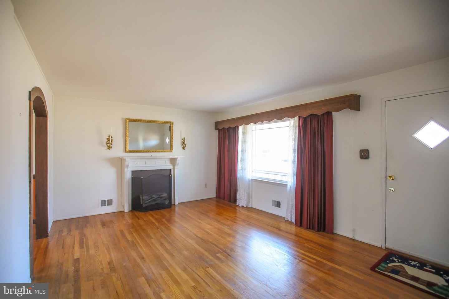 8815 JANDELL RD, LORTON, Virginia 22079, 3 Bedrooms Bedrooms, ,2 BathroomsBathrooms,Residential,For sale,8815 JANDELL RD,VAFX2278910 MLS # VAFX2278910