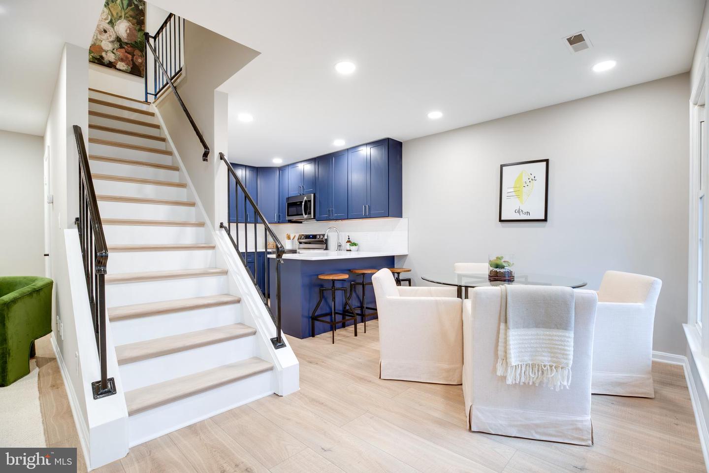 6080 DEER HILL CT, CENTREVILLE, Virginia 20121, 2 Bedrooms Bedrooms, ,1 BathroomBathrooms,Residential,For sale,6080 DEER HILL CT,VAFX2279006 MLS # VAFX2279006