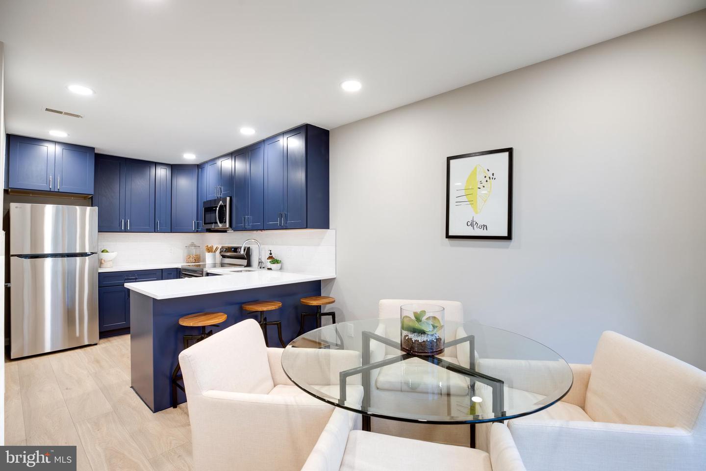 6080 DEER HILL CT, CENTREVILLE, Virginia 20121, 2 Bedrooms Bedrooms, ,1 BathroomBathrooms,Residential,For sale,6080 DEER HILL CT,VAFX2279006 MLS # VAFX2279006