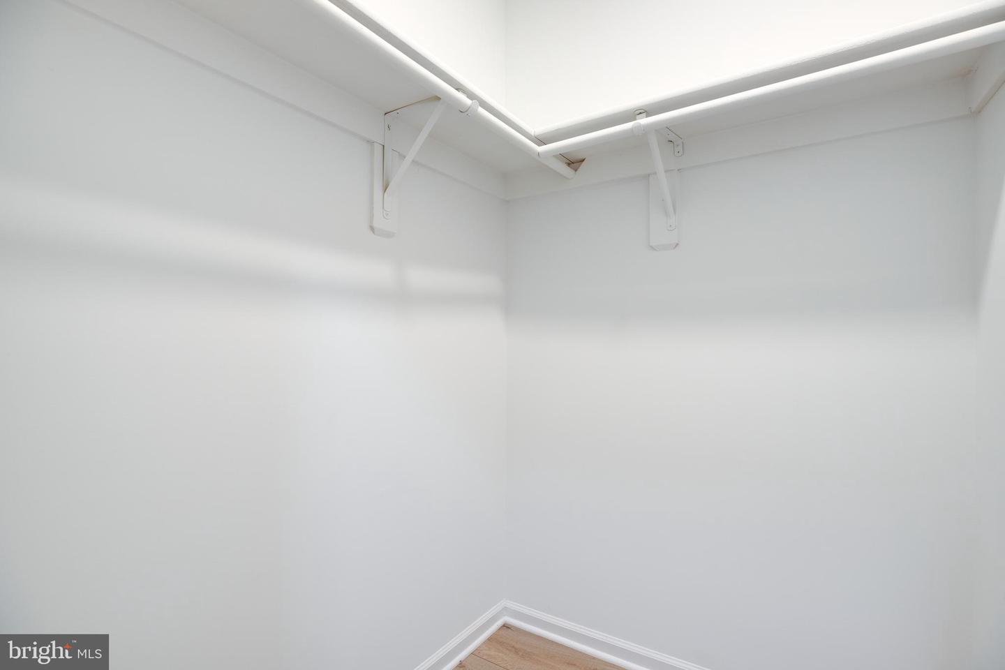 6080 DEER HILL CT, CENTREVILLE, Virginia 20121, 2 Bedrooms Bedrooms, ,1 BathroomBathrooms,Residential,For sale,6080 DEER HILL CT,VAFX2279006 MLS # VAFX2279006