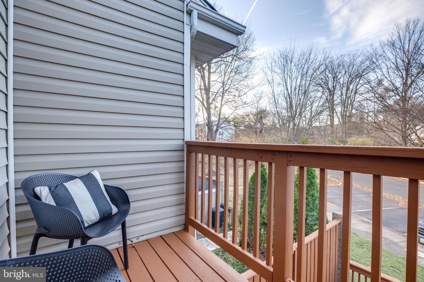 6080 DEER HILL CT, CENTREVILLE, Virginia 20121, 2 Bedrooms Bedrooms, ,1 BathroomBathrooms,Residential,For sale,6080 DEER HILL CT,VAFX2279006 MLS # VAFX2279006