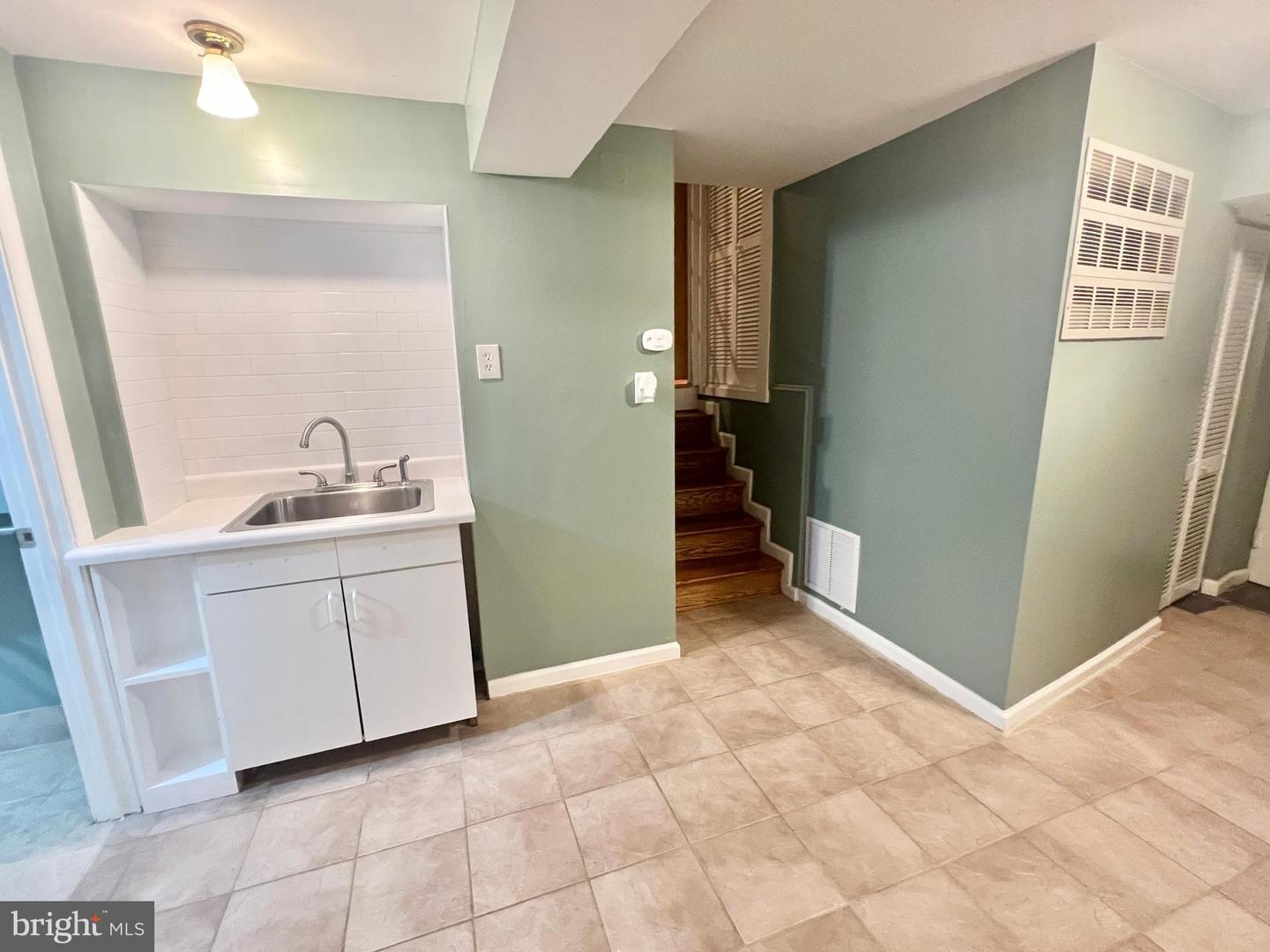 4816 DODSON DR, ANNANDALE, Virginia 22003, 4 Bedrooms Bedrooms, ,4 BathroomsBathrooms,Residential,For sale,4816 DODSON DR,VAFX2279078 MLS # VAFX2279078 4816 DODSON DR, ANNANDALE, Virginia 22003, 4 Bedrooms Bedrooms, ,4 BathroomsBathrooms,Residential,For sale,4816 DODSON DR,VAFX2279078 MLS # VAFX2279078