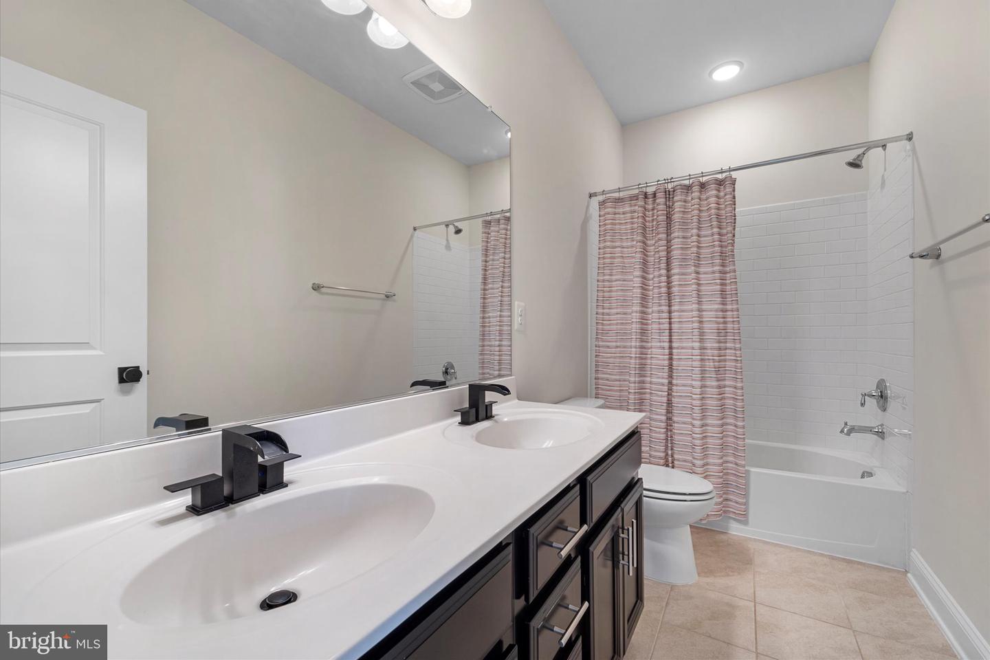 2033 ALDER LN, DUMFRIES, Virginia 22026, 3 Bedrooms Bedrooms, ,2 BathroomsBathrooms,Residential,For sale,2033 ALDER LN,VAPW2107818 MLS # VAPW2107818