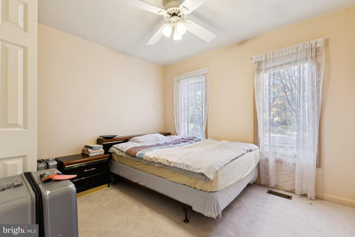 3406 LYRAC ST, OAKTON, Virginia 22124, 4 Bedrooms Bedrooms, ,3 BathroomsBathrooms,Residential,For sale,3406 LYRAC ST,VAFX2279354 MLS # VAFX2279354