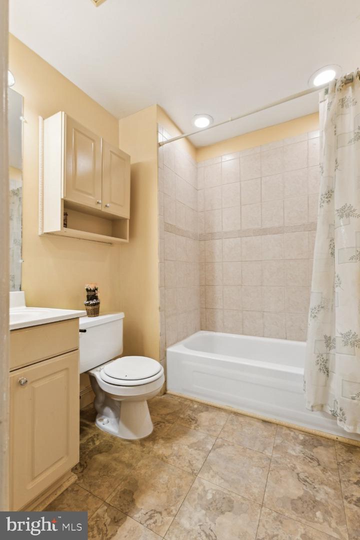 3406 LYRAC ST, OAKTON, Virginia 22124, 4 Bedrooms Bedrooms, ,3 BathroomsBathrooms,Residential,For sale,3406 LYRAC ST,VAFX2279354 MLS # VAFX2279354