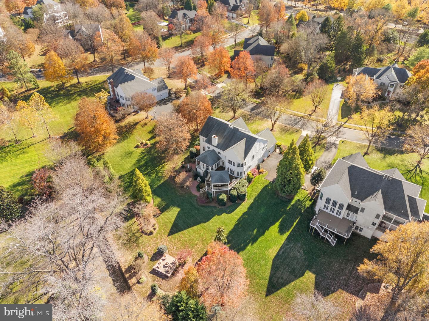 12802 HOLLY GROVE CT, FAIRFAX, Virginia 22033, 5 Bedrooms Bedrooms, ,4 BathroomsBathrooms,Residential,For sale,12802 HOLLY GROVE CT,VAFX2279516 MLS # VAFX2279516