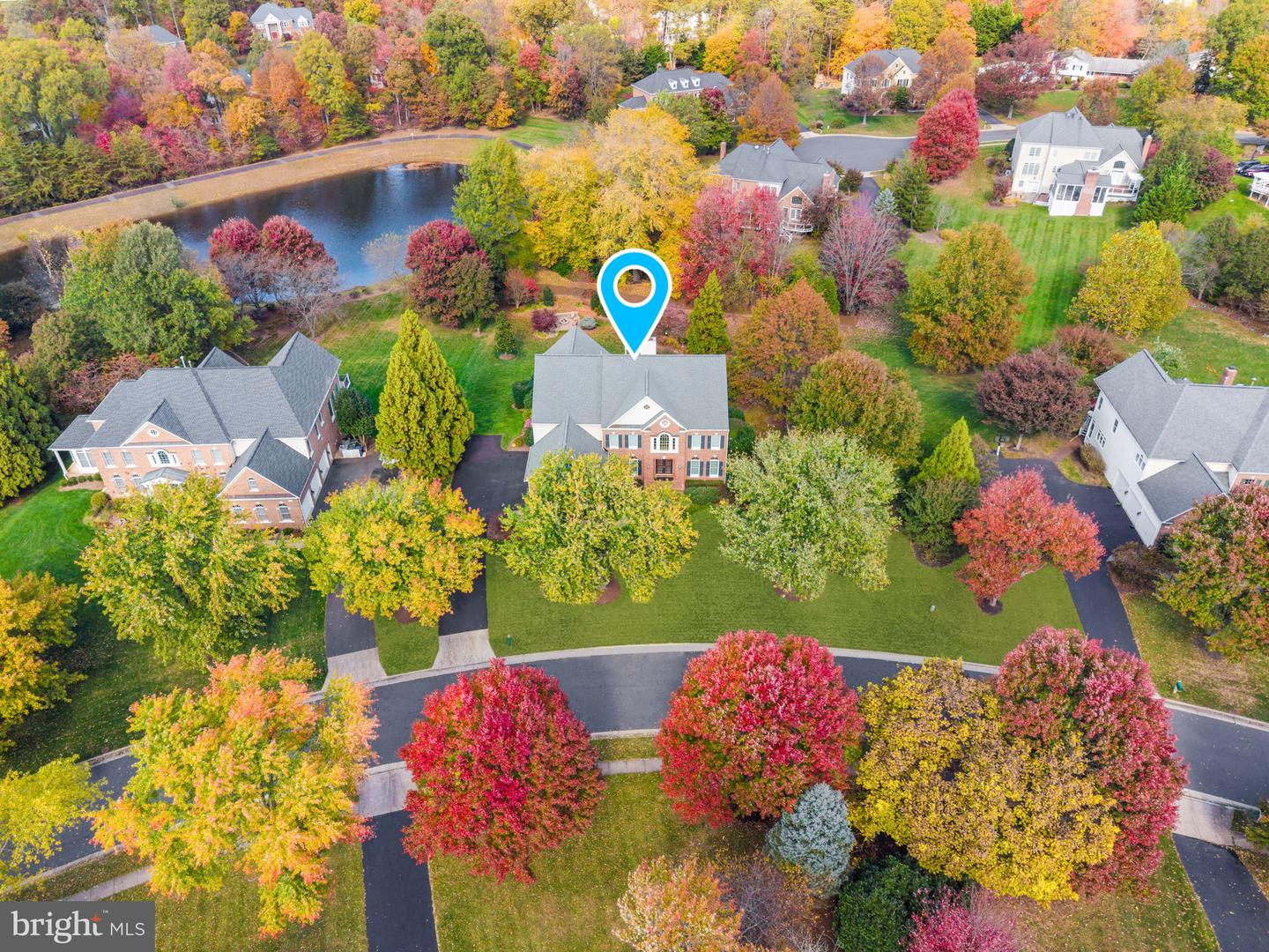 12802 HOLLY GROVE CT, FAIRFAX, Virginia 22033, 5 Bedrooms Bedrooms, ,4 BathroomsBathrooms,Residential,For sale,12802 HOLLY GROVE CT,VAFX2279516 MLS # VAFX2279516