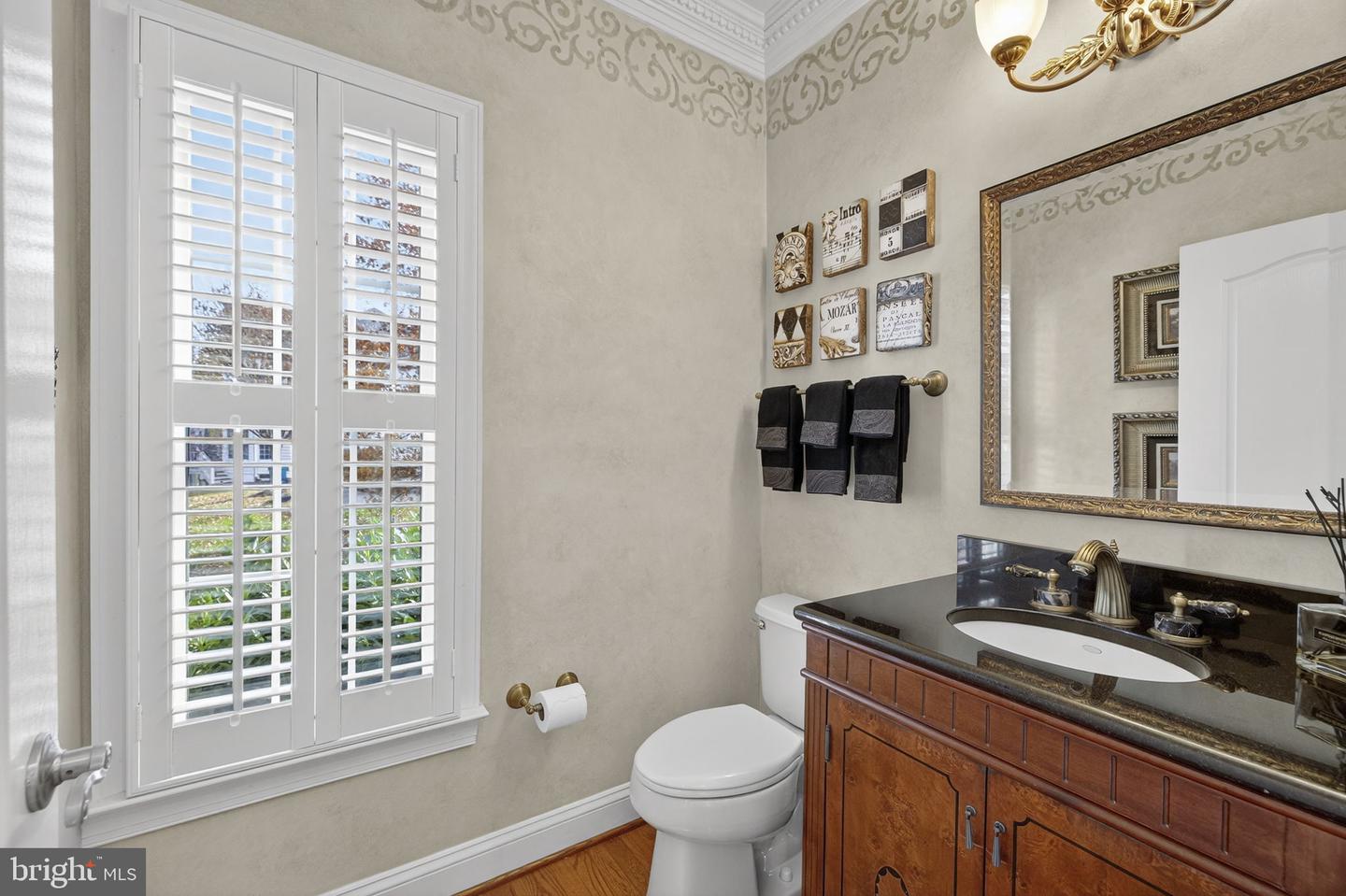 12802 HOLLY GROVE CT, FAIRFAX, Virginia 22033, 5 Bedrooms Bedrooms, ,4 BathroomsBathrooms,Residential,For sale,12802 HOLLY GROVE CT,VAFX2279516 MLS # VAFX2279516