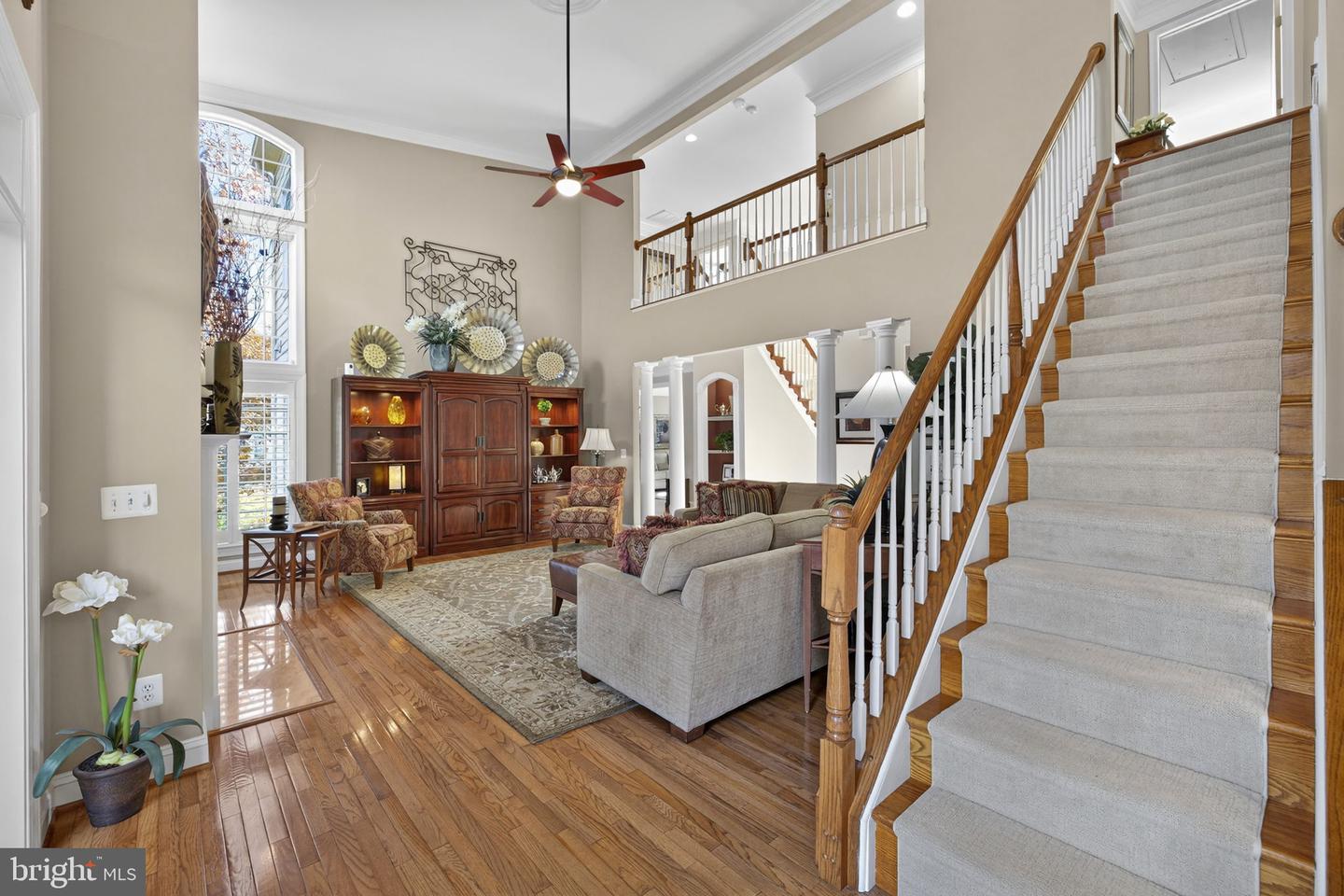 12802 HOLLY GROVE CT, FAIRFAX, Virginia 22033, 5 Bedrooms Bedrooms, ,4 BathroomsBathrooms,Residential,For sale,12802 HOLLY GROVE CT,VAFX2279516 MLS # VAFX2279516