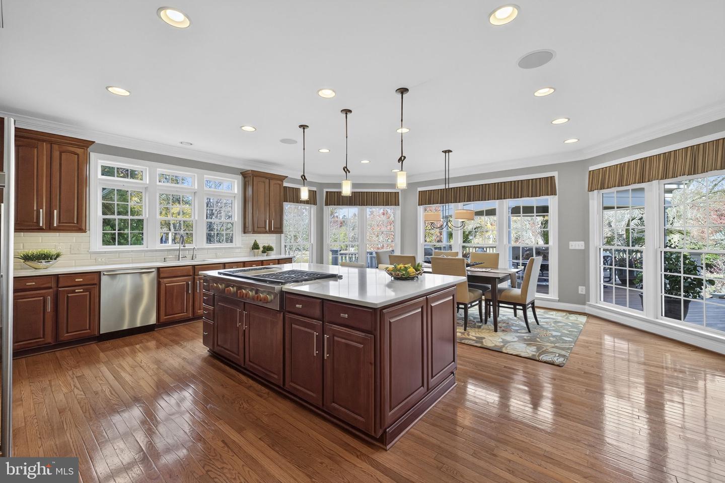 12802 HOLLY GROVE CT, FAIRFAX, Virginia 22033, 5 Bedrooms Bedrooms, ,4 BathroomsBathrooms,Residential,For sale,12802 HOLLY GROVE CT,VAFX2279516 MLS # VAFX2279516