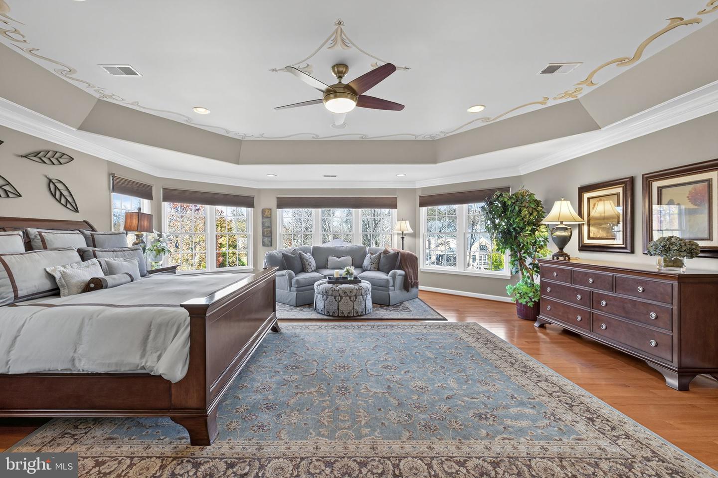 12802 HOLLY GROVE CT, FAIRFAX, Virginia 22033, 5 Bedrooms Bedrooms, ,4 BathroomsBathrooms,Residential,For sale,12802 HOLLY GROVE CT,VAFX2279516 MLS # VAFX2279516