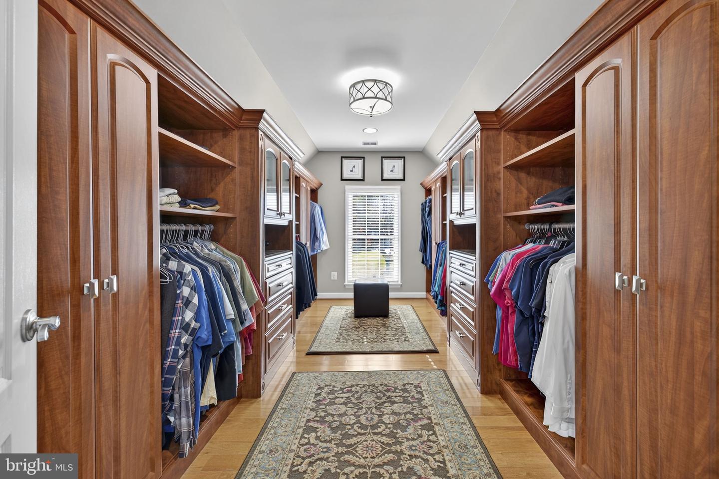 12802 HOLLY GROVE CT, FAIRFAX, Virginia 22033, 5 Bedrooms Bedrooms, ,4 BathroomsBathrooms,Residential,For sale,12802 HOLLY GROVE CT,VAFX2279516 MLS # VAFX2279516