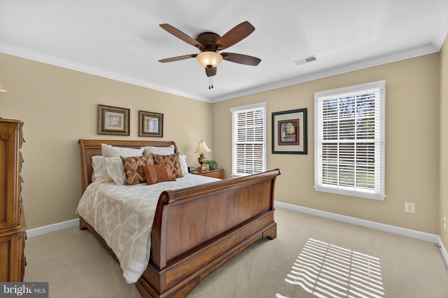 12802 HOLLY GROVE CT, FAIRFAX, Virginia 22033, 5 Bedrooms Bedrooms, ,4 BathroomsBathrooms,Residential,For sale,12802 HOLLY GROVE CT,VAFX2279516 MLS # VAFX2279516