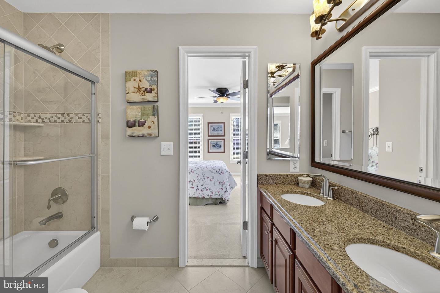 12802 HOLLY GROVE CT, FAIRFAX, Virginia 22033, 5 Bedrooms Bedrooms, ,4 BathroomsBathrooms,Residential,For sale,12802 HOLLY GROVE CT,VAFX2279516 MLS # VAFX2279516