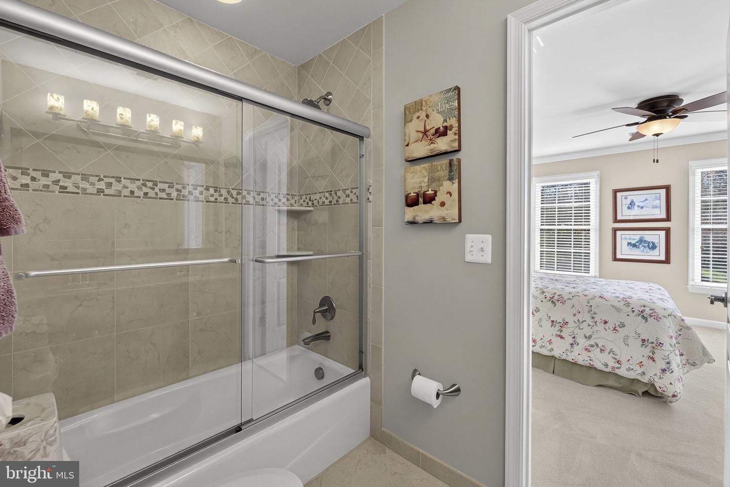 12802 HOLLY GROVE CT, FAIRFAX, Virginia 22033, 5 Bedrooms Bedrooms, ,4 BathroomsBathrooms,Residential,For sale,12802 HOLLY GROVE CT,VAFX2279516 MLS # VAFX2279516